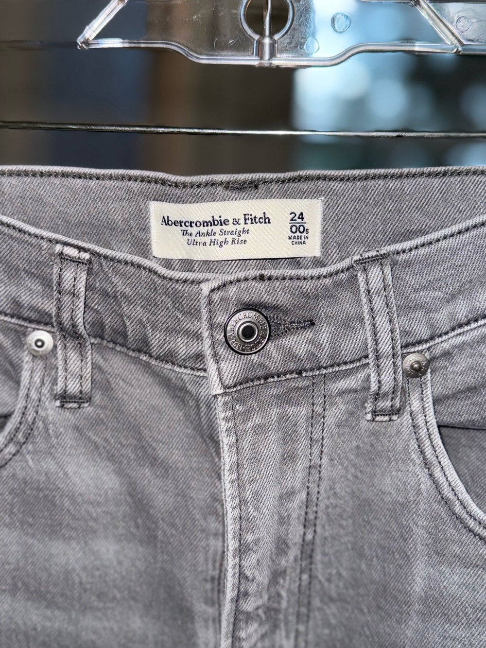 Abercrombie & Fitch Ultra High Rise Ankle Jean